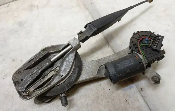Mercedes-Benz E W210 Front wiper linkage and motor 3397020325 0390241420