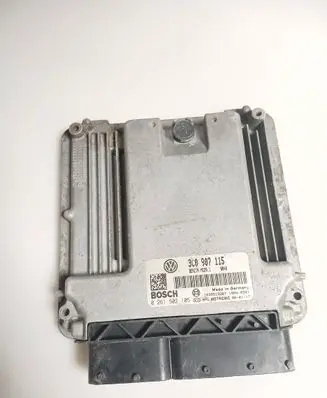 Volkswagen PASSAT B6 Engine control unit/module 3C0907115 1039S13367 0261S02105