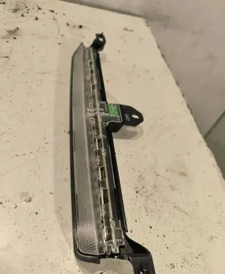Volvo V70 Third/center stoplight 8658948