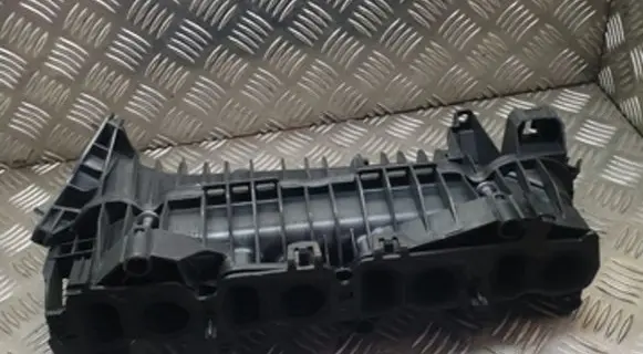 BMW 1 F20 F21 Intake manifold 7807991 8514771 108452S10