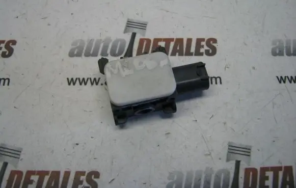 Mercedes-Benz ML W164 Airbag deployment crash/impact sensor A0038202826