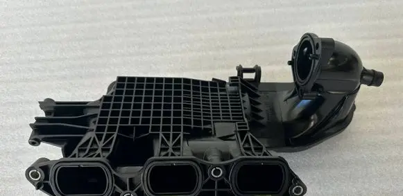 Audi A1 Intake manifold 05C129709L