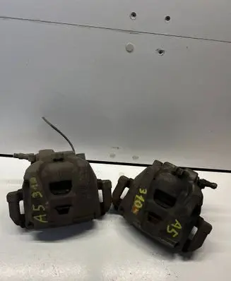 Audi A5 Sportback 8TA Front brake caliper