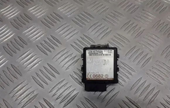 Mazda 323 F Immobilizer control unit/module TC91675G2A