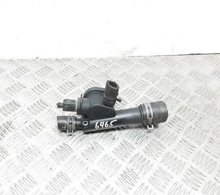 Volkswagen Polo IV 9N3 Thermostat/thermostat housing 038121132D