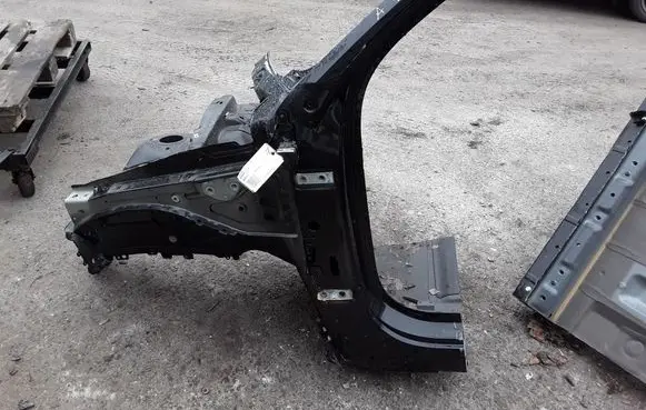 Volvo C40 Front quarter panel 32405116
