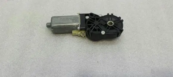Porsche Cayenne (9PA) Seat adjustment motor 8D0959761E