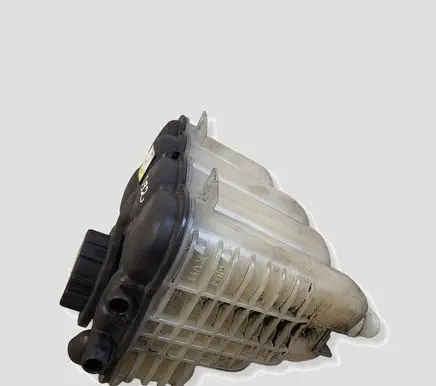 Jaguar F-Pace Coolant expansion tank/reservoir 8W838101AA