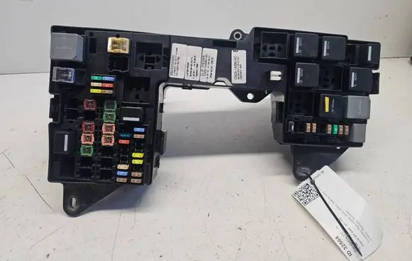 Jaguar XF X250 Fuse module CX2314290XC 8X2T14A067AC