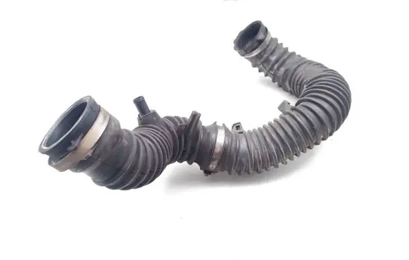 Air intake hose/pipe