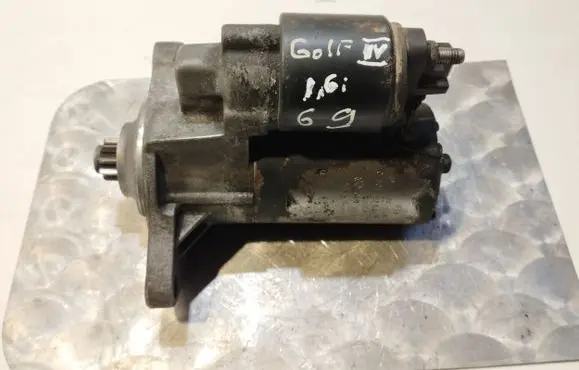 Volkswagen Golf IV Starter motor 020911023F 0001121006