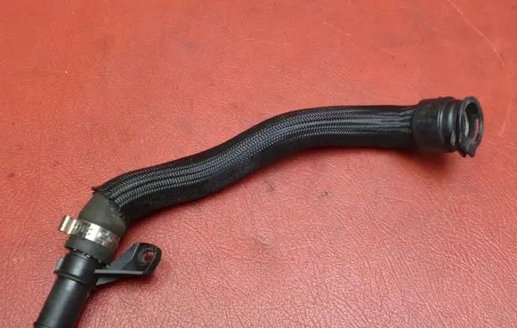 Peugeot 308 Engine coolant pipe/hose