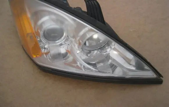 SsangYong Kyron Headlight/headlamp 8310209101