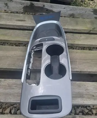 Chevrolet Malibu Center console 529131017 84079460 6A16229AAA000077