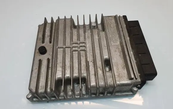 Ford Focus Engine control unit/module 3M5112A650LA 12240250 R0411C004J