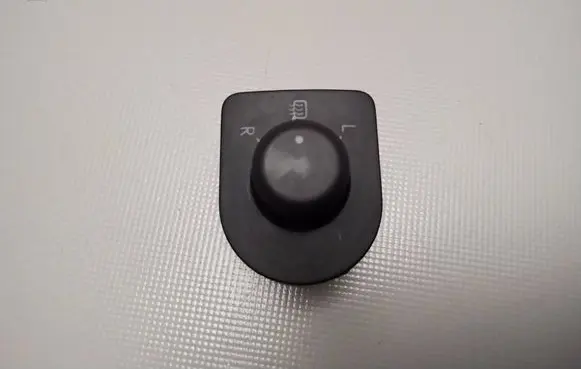 Skoda Octavia Mk1 (1U) Wing mirror switch 1U1959565L 2463