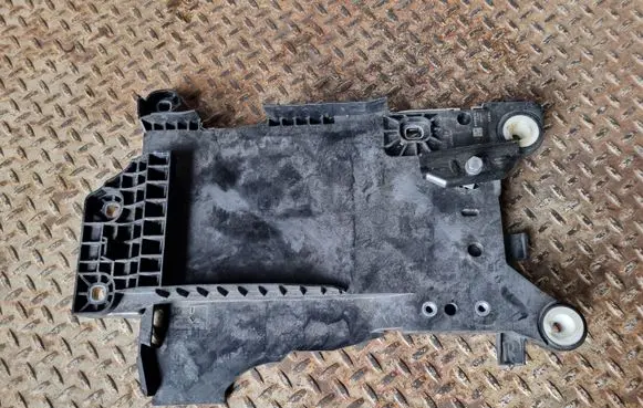 Battery tray