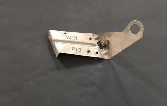 BMW X5M E70 Fender mounting bracket 7188835 7772210