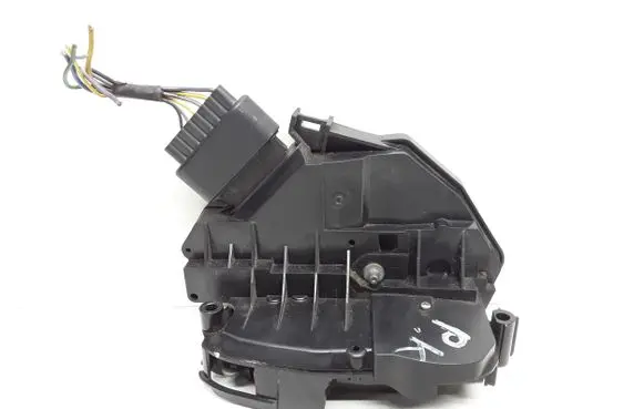 Volvo S60 Front door lock 31301738