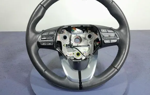Hyundai i30 Steering wheel 