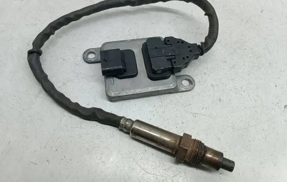 Mercedes-Benz Vito Viano W447 Lambda probe sensor A0009052709 0009052709