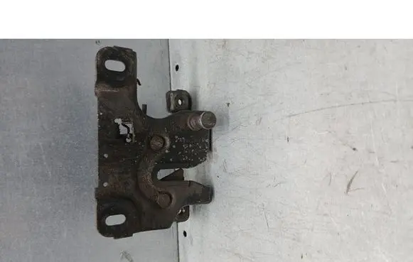Audi A4 S4 B5 8D Tailgate/trunk/boot lock/catch/latch 8D0823500