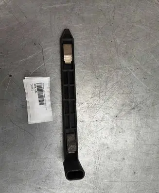 Volvo XC60 Headlight/headlamp mounting bracket 30763154