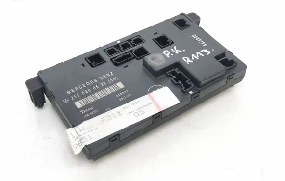 Mercedes-Benz E W211 Door control unit/module 2118200526