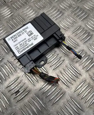 Mercedes-Benz SLK R172 Fuel injection pump control unit/module A0009003101 A0009014000 150013070629E