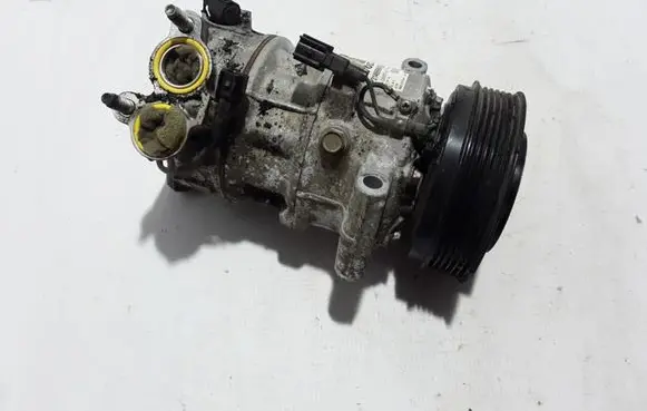Volvo V40 Air conditioning (A/C) compressor (pump) 31469966