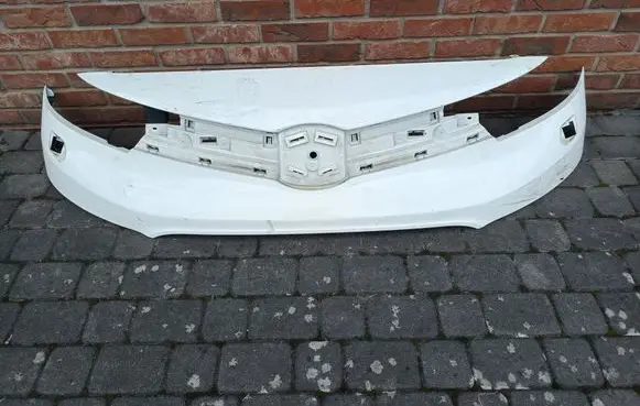 Toyota Proace Front bumper 9811847477 9811843777