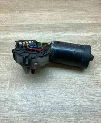 Mercedes-Benz E W210 Wiper motor 0390241420