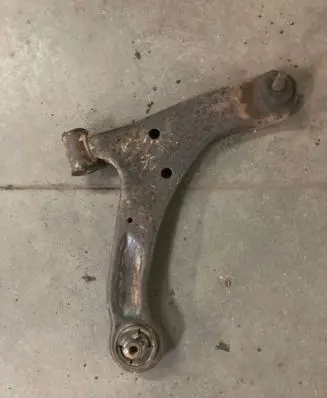 Suzuki Grand Vitara II Front lower control arm/wishbone