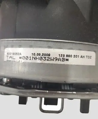 Skoda Octavia Mk2 (1Z) Steering wheel airbag 1Z0880201 62218052A 10092009