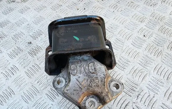 Engine mount bracket