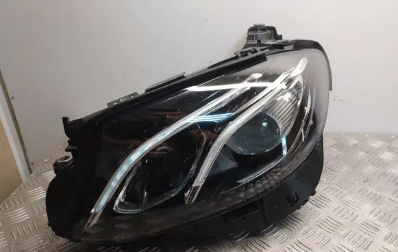 Mercedes-Benz E W213 Headlight/headlamp A2139068903