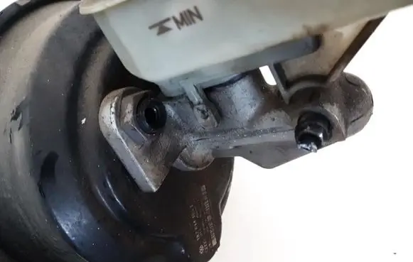 Master brake cylinder