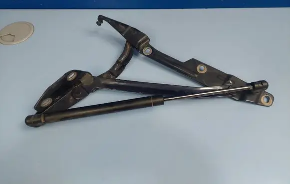 Audi A8 S8 D2 4D Tailgate/trunk/boot hinge 4D0827300A