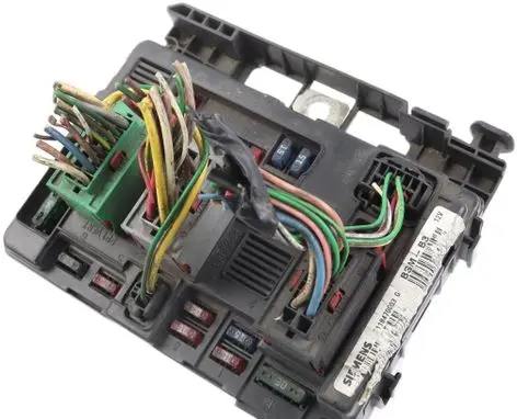 Citroen C5 Fuse module 9643498880 S118470003G