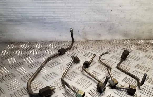 Hyundai Terracan Fuel injector supply line/pipe 