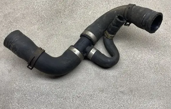 Opel Zafira B Engine coolant pipe/hose 13223886
