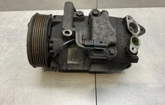 Nissan Qashqai+2 Air conditioning (A/C) compressor (pump) 92600BR70A