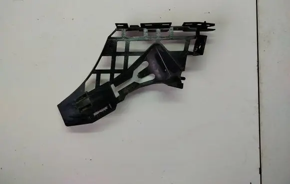 Mercedes-Benz A W176 Front bumper mounting bracket A1768850321