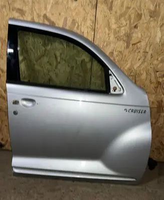 Chrysler PT Cruiser Front door