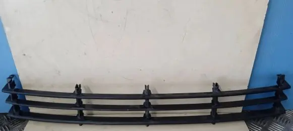 Skoda Octavia Mk2 (1Z) Front bumper lower grill 1Z0853677
