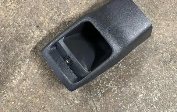 Nissan Juke II F16 Other center console (tunnel) element 969306PA0A
