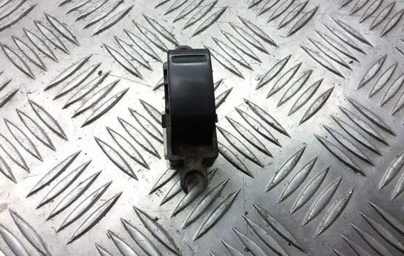 Nissan X-Trail T30 Electric window control switch