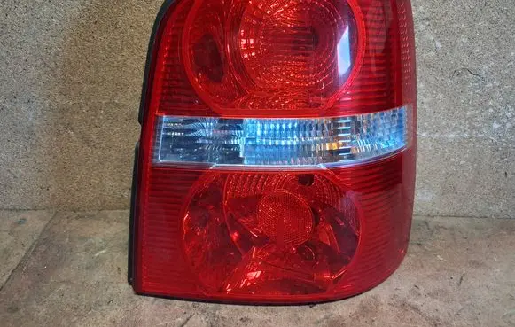 Volkswagen Touran I Rear/tail lights 1T0945258D