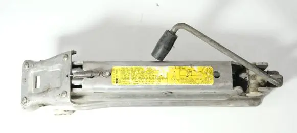 Audi A6 S6 C6 4F Lift Jack 4F0011031