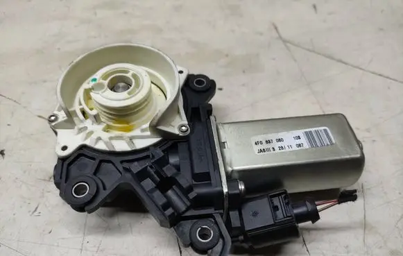 Audi A8 S8 D4 4H Rear door soft close latching motor 4F0837060